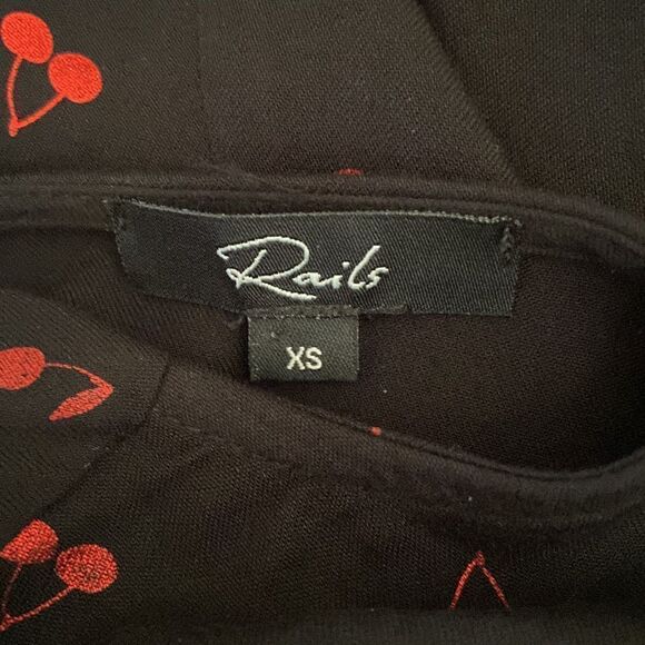 Rails Dress “Lola Metallic Cherries” Wrap Style Nwot Sz XS - Picture 8 of 8